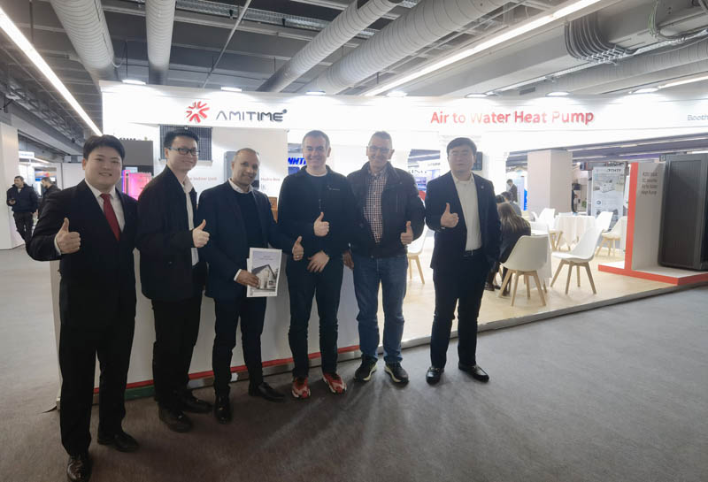 the-worlds-attention--amitime-shines-at-ish-in-frankfurt-06.jpg